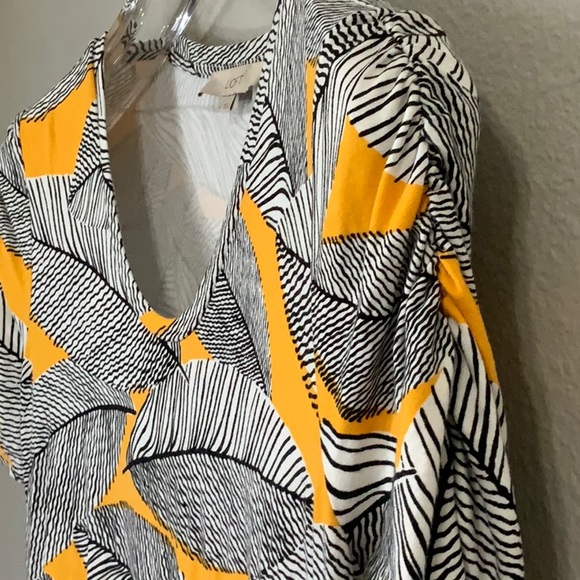 LOFT Dress - Picture 3 of 4